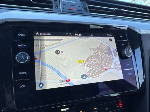 Volkswagen Passat Variant 1.5 TSI 150PK DSG BUSINESS CAMERA/NAVI/CARPLAY ActivLease financial lease