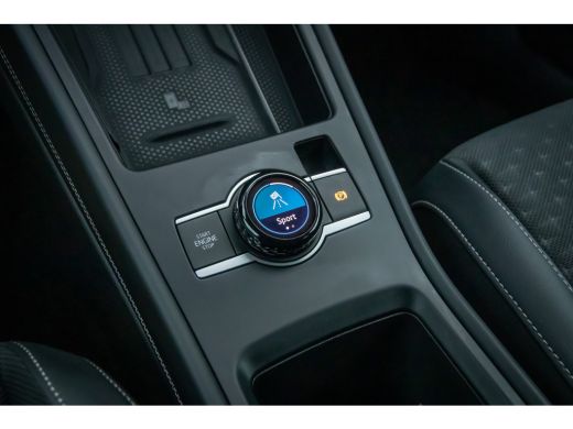 Volkswagen T-Roc 1.5 eTsi R-Line First Edition | Adaptive Cruise control | Matrix koplamen | Elektrisch bedienbare... ActivLease financial lease