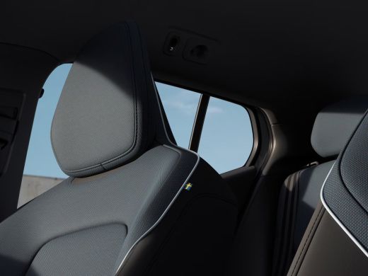 Volvo  EX30 P3 Long Range Plus Europa 69 kWh | Achteruitrijcamera | Afwijkende dakkleur | Alarmsysteem ActivLease financial lease