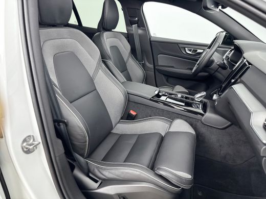 Volvo  V60 T8 Recharge Plus Dark | 18" Allseason | Trekhaak | Panoramadak | Head-Up | 360 Camera | Elektr. v... ActivLease financial lease