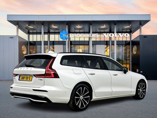 Volvo  V60 T8 Recharge Plus Dark | 18" Allseason | Trekhaak | Panoramadak | Head-Up | 360 Camera | Elektr. v... ActivLease financial lease