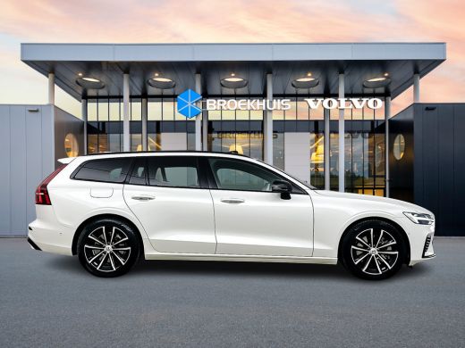 Volvo  V60 T8 Recharge Plus Dark | 18" Allseason | Trekhaak | Panoramadak | Head-Up | 360 Camera | Elektr. v... ActivLease financial lease