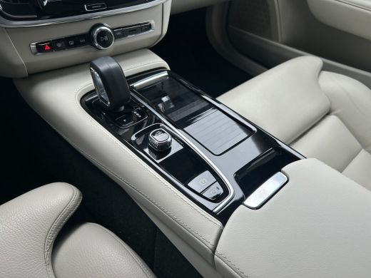 Volvo  V90 Long Range 2.0 T6 Plug-in hybrid AWD Core Bright | Memory | sOh 99% | Leder | Pilot Assist | BLIS... ActivLease financial lease