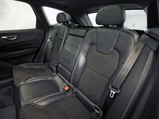 Volvo  XC60 2.0 T8 Twin Engine AWD Inscription Automaat 407Pk (SOH 91,9%, PANORAMADAK, APPLE CARPLAY, CAMERA,... ActivLease financial lease