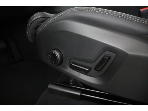 Volvo  XC60 T8 AWD Ultra Black Edition | Luchtvering | Trekhaak | Bowers & Wilkins | Snel Leverbaar | BTW Auto | ActivLease financial lease