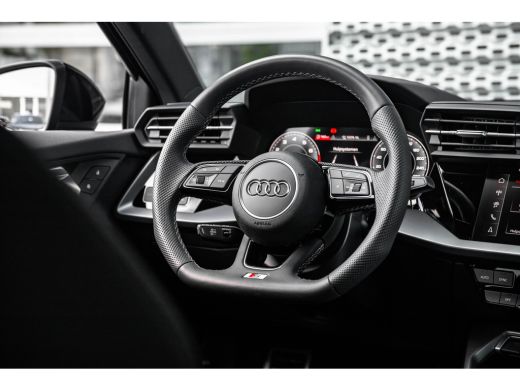 Audi A3 Limousine 30 TFSI S edition | Apple Carplay/Android Auto|telefoonintegratie premium | Extra getin... ActivLease financial lease
