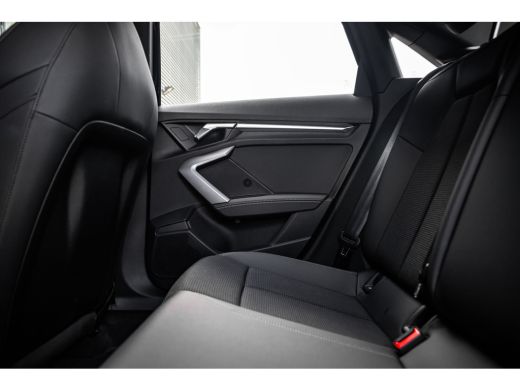 Audi A3 Limousine 30 TFSI S edition | Apple Carplay/Android Auto|telefoonintegratie premium | Extra getin... ActivLease financial lease