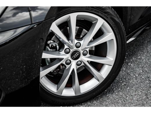 Audi A3 Limousine 30 TFSI S edition | Apple Carplay/Android Auto|telefoonintegratie premium | Extra getin... ActivLease financial lease