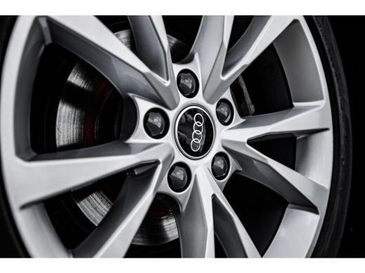 Audi A3 Limousine 30 TFSI S edition | Apple Carplay/Android Auto|telefoonintegratie premium | Extra getin... ActivLease financial lease
