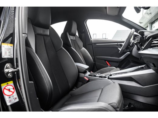 Audi A3 Limousine 30 TFSI S edition | Apple Carplay/Android Auto|telefoonintegratie premium | Extra getin... ActivLease financial lease