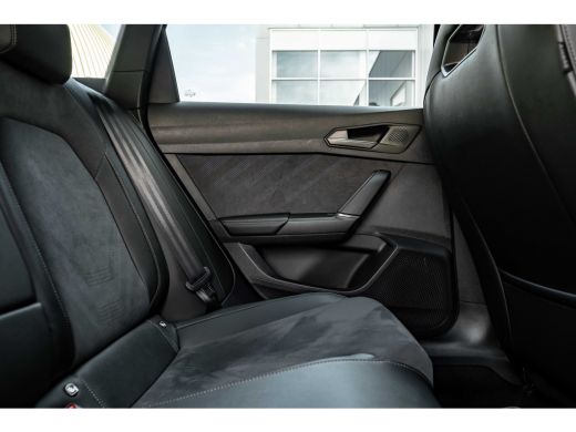 CUPRA Leon Sportstourer 1.5 TSI 272PK PHEV e-Hybrid VZ Performance | Achteruitrijcamera | Apple Carplay/Android Auto|tele... ActivLease financial lease