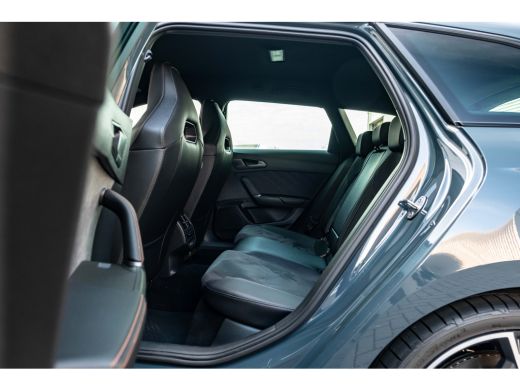 CUPRA Leon Sportstourer 1.5 TSI 272PK PHEV e-Hybrid VZ Performance | Achteruitrijcamera | Apple Carplay/Android Auto|tele... ActivLease financial lease