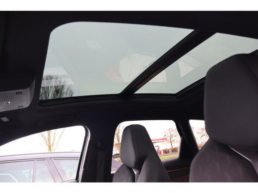 CUPRA Terramar 1.5 TSI e-Hybrid 272pk VZ Performance | "Immersive by Sennheiser" premium sound system package | ... ActivLease financial lease
