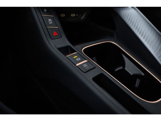 CUPRA Terramar 1.5 TSI e-Hybrid 272pk VZ Performance | Sennheiser sound System | Alcantara bekleding | Head-up d... ActivLease financial lease