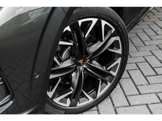 CUPRA Terramar 1.5 TSI e-Hybrid 272pk VZ Performance | Sennheiser sound sytem | Alcantara bekleding | Head-up di... ActivLease financial lease