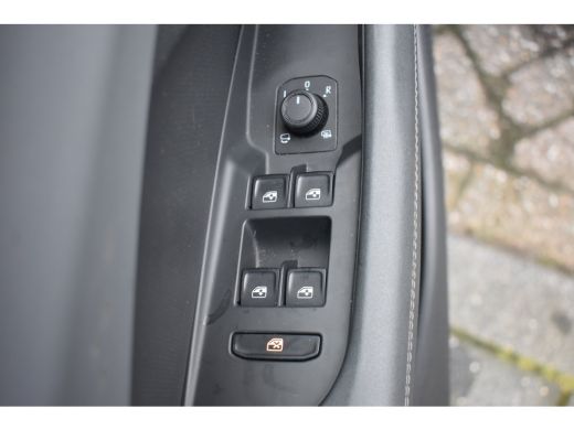 CUPRA Terramar 1.5 TSI e-Hybrid 272PK VZ Performance | TREKHAAK | PANORAMADAK | VERLENGDE FABR. GARANTIE | 360 C... ActivLease financial lease