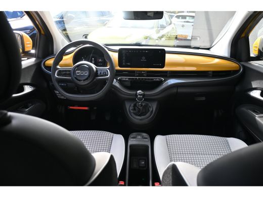 Fiat 500 1.0 Hybrid Torino Launch Edition 8 Jaar Garantie! | Navigatie | Dodehoek-Detectie | Full-LED | Pa... ActivLease financial lease