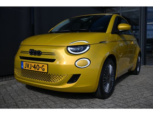 Fiat 500 1.0 Hybrid Torino Launch Edition 8 Jaar Garantie! | Navigatie | Dodehoek-Detectie | Full-LED | Pa... ActivLease financial lease
