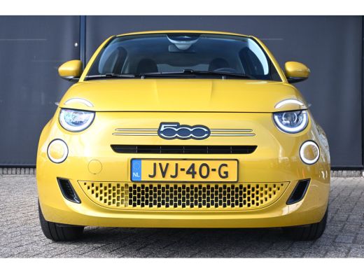 Fiat 500 1.0 Hybrid Torino Launch Edition 8 Jaar Garantie! | Navigatie | Dodehoek-Detectie | Full-LED | Pa... ActivLease financial lease