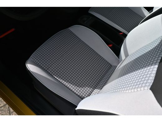 Fiat 500 1.0 Hybrid Torino Launch Edition 8 Jaar Garantie! | Navigatie | Dodehoek-Detectie | Full-LED | Pa... ActivLease financial lease