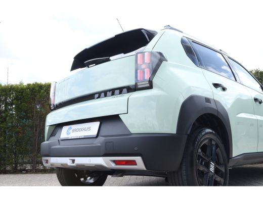 Fiat Grande Panda Icon | 10,25" touchscreen radio met Bluetooth, DAB & USB | Airconditioning handmatig | Cruise Con... ActivLease financial lease