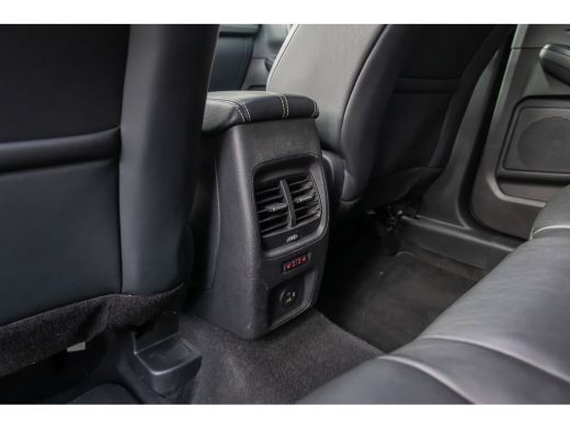 Ford Kuga 1.5 EcoBoost Vignale | Full options | Incl. Trekhaak | Panoramadak | 1800kg trekgewicht ActivLease financial lease