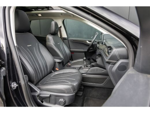 Ford Kuga 1.5 EcoBoost Vignale | Full options | Incl. Trekhaak | Panoramadak | 1800kg trekgewicht ActivLease financial lease