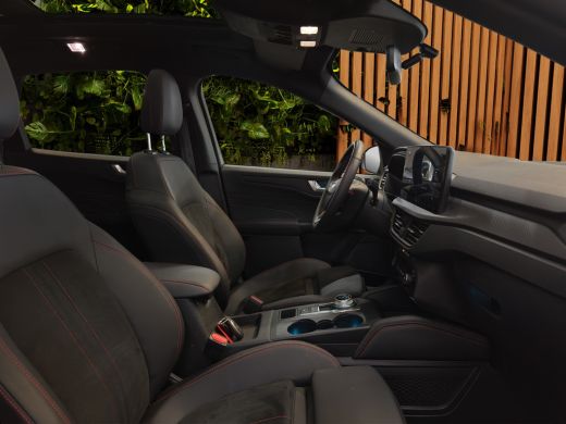 Ford Kuga 2.5 PHEV ST-Line X | Panoramadak | Adaptive Cruise | 360 Camera ActivLease financial lease
