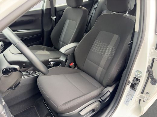 Hyundai i20 1.0 T-GDI 100pk Comfort | Airco | Camera | Carplay | Cruise control | Dodehoek detectie | Navigat... ActivLease financial lease