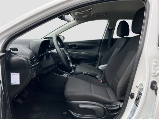 Hyundai i20 1.0 T-GDI 100pk Comfort | Airco | Camera | Carplay | Cruise control | Dodehoek detectie | Navigat... ActivLease financial lease