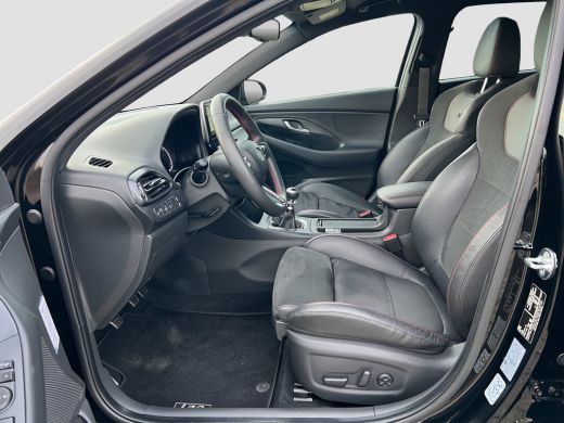 Hyundai i30 1.5 T-GDi 160pk MHEV N-Line Camera | Dodehoek detectie | Bestuurdersstoel met geheugen | Draadloo... ActivLease financial lease