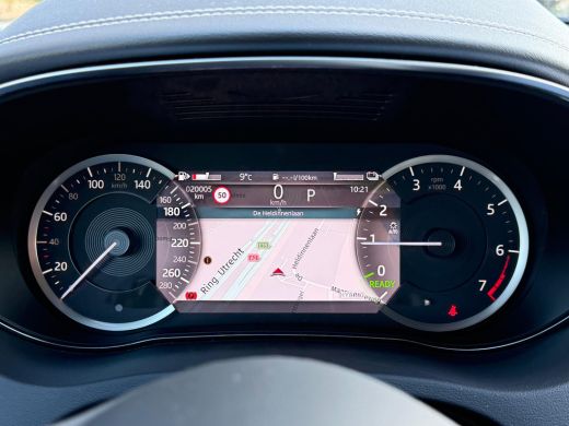 Jaguar E-PACE P300e AWD R-Dynamic SE | Stoelverwarming voor | 19 Inch | Adaptieve Cruise Control | Meridian ActivLease financial lease