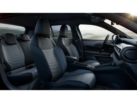 Jeep Avenger Altitude | Privacy Glass ActivLease financial lease