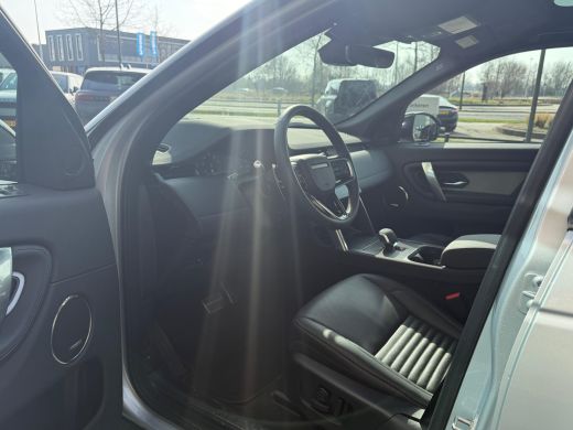Land Rover Discovery Sport P270e Dynamic SE | Pano | Black Pack | Cold Climate | 360gr Camera | 20 Inch | Volgsysteem klasse 5 ActivLease financial lease