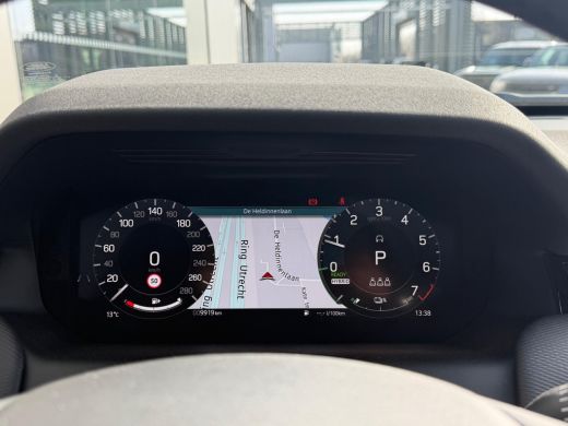 Land Rover Discovery Sport P270e Dynamic SE | Pano | Black Pack | Cold Climate | 360gr Camera | 20 Inch | Volgsysteem klasse 5 ActivLease financial lease