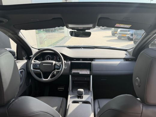 Land Rover Discovery Sport P270e Dynamic SE | Pano | Black Pack | Cold Climate | 360gr Camera | 20 Inch | Volgsysteem klasse 5 ActivLease financial lease