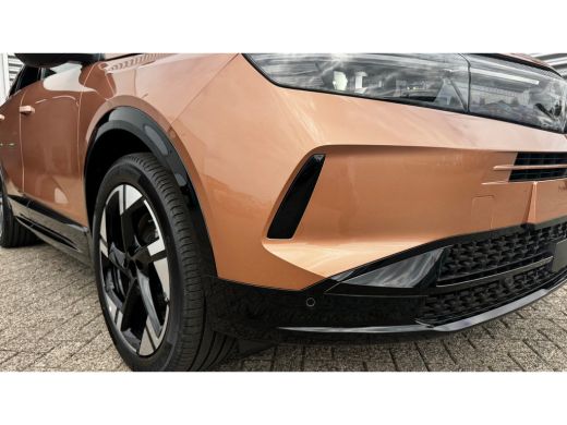 Opel Grandland Ultimate | 7,4 kW boordlader | Draadloze telefoonlader (Inductie) | Elektronische klimaatregeling... ActivLease financial lease