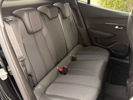 Peugeot 2008 GT 1.2 Hybrid VOORRAADACTIE | 8 JAAR FABRIEKSGARANTIE  | 17'' Lichtmetalen velgen KARAKOY | Clima... ActivLease financial lease