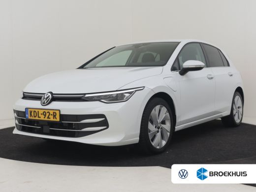 Volkswagen Golf 1.5 eHybrid Style Edition 204PK DSG/AUTO | Verlichte Gril l Elektr. Stoelen met geheugen l Camera... ActivLease financial lease