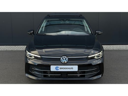 Volkswagen Golf 1.5 eHybrid Style Edition | Panoramadak | Camera | Elektrische stoel | Dodehoek Detectie | ActivLease financial lease