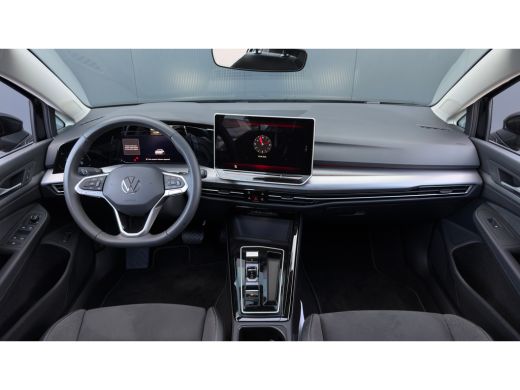 Volkswagen Golf 1.5 eHybrid Style Edition | Panoramadak | Camera | Elektrische stoel | Dodehoek Detectie | ActivLease financial lease