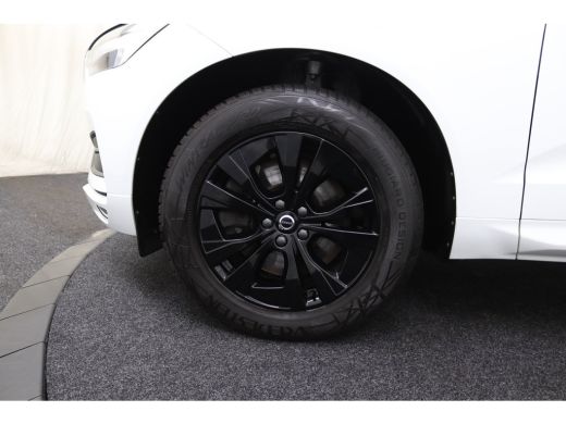 Volvo  XC60 B5 Black Pack | Trekhaak 2300KG! | Camera | Adaptive Cruise | BLIS | Stoelverwarming | Verwarmbar... ActivLease financial lease