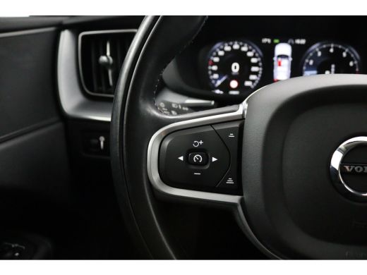 Volvo  XC60 B5 Black Pack | Trekhaak 2300KG! | Camera | Adaptive Cruise | BLIS | Stoelverwarming | Verwarmbar... ActivLease financial lease