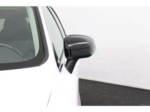 Volvo  XC60 B5 Black Pack | Trekhaak 2300KG! | Camera | Adaptive Cruise | BLIS | Stoelverwarming | Verwarmbar... ActivLease financial lease