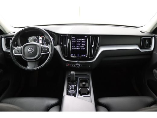 Volvo  XC60 B5 Black Pack | Trekhaak 2300KG! | Camera | Adaptive Cruise | BLIS | Stoelverwarming | Verwarmbar... ActivLease financial lease