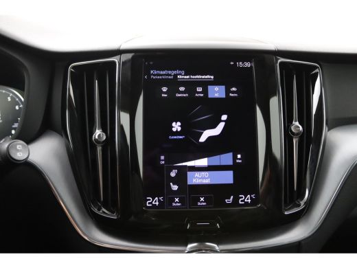 Volvo  XC60 B5 Black Pack | Trekhaak 2300KG! | Camera | Adaptive Cruise | BLIS | Stoelverwarming | Verwarmbar... ActivLease financial lease