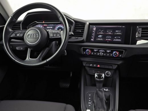 Audi A1 Sportback Sportback 30 TFSI Sport Automaat (APPLE CARPLAY, VIRTUAL DASHBOARD, GROOT NAVI, STOELVERWARMING, ... ActivLease financial lease
