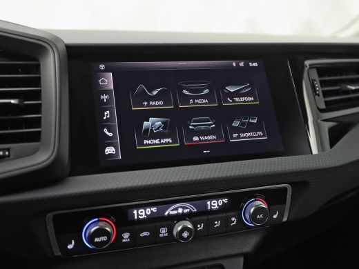 Audi A1 Sportback Sportback 30 TFSI Sport Automaat (APPLE CARPLAY, VIRTUAL DASHBOARD, GROOT NAVI, STOELVERWARMING, ... ActivLease financial lease
