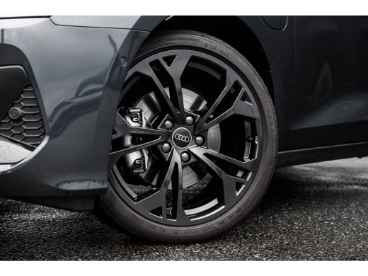 Audi A3 Sportback 40 TFSI e Advanced edition | Panoramadak | Stoelverwarming | ACC | Dode hoek | ActivLease financial lease