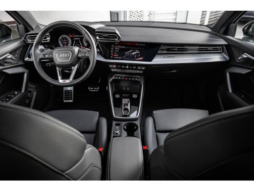 Audi A3 Sportback 45 TFSI e S edition Competition | Carbon Spoiler | Panoramadak | Stoelverwarming | Acht... ActivLease financial lease